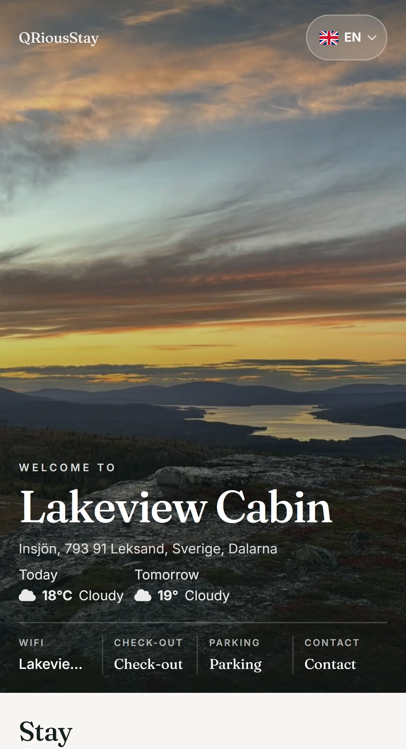 La guida per gli ospiti di Lakeview Cabin su un telefono: l’alloggio, il meteo di oggi e i collegamenti a WiFi, check-out, parcheggio e contatti.